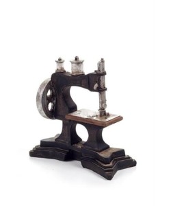 BUFFER® Decotown Nostaljik Dekoratif Dikiş Makinesi Biblo Süs Eşyası