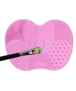 BUFFER® Pratik Kolay Makyaj Fırçası Temizleme Matı Aparatı Aleti Küçük